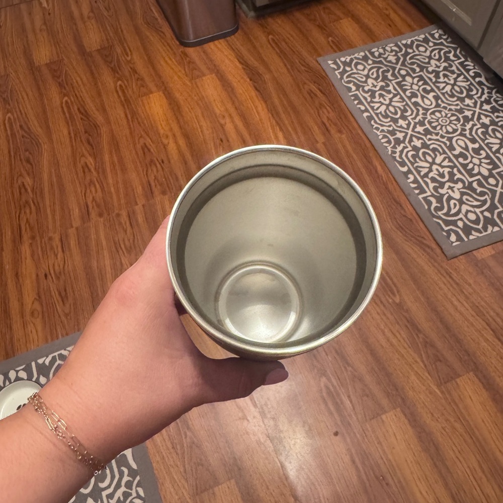 Yeti Silver and Brown Accent Tumbler - Picture 4 of 4